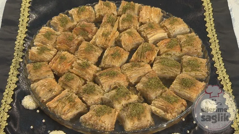 Gazete Baklava