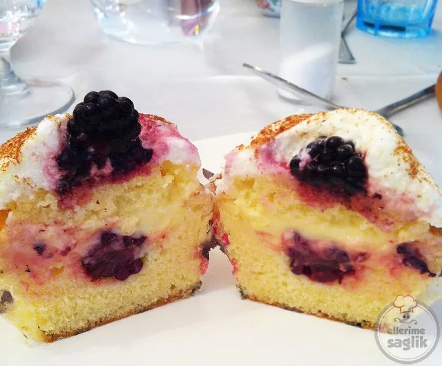 Meyveli Muffin