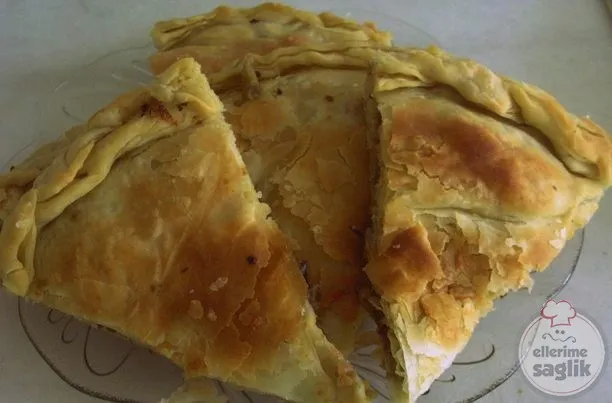 Pırasalı Arnavut Böreği