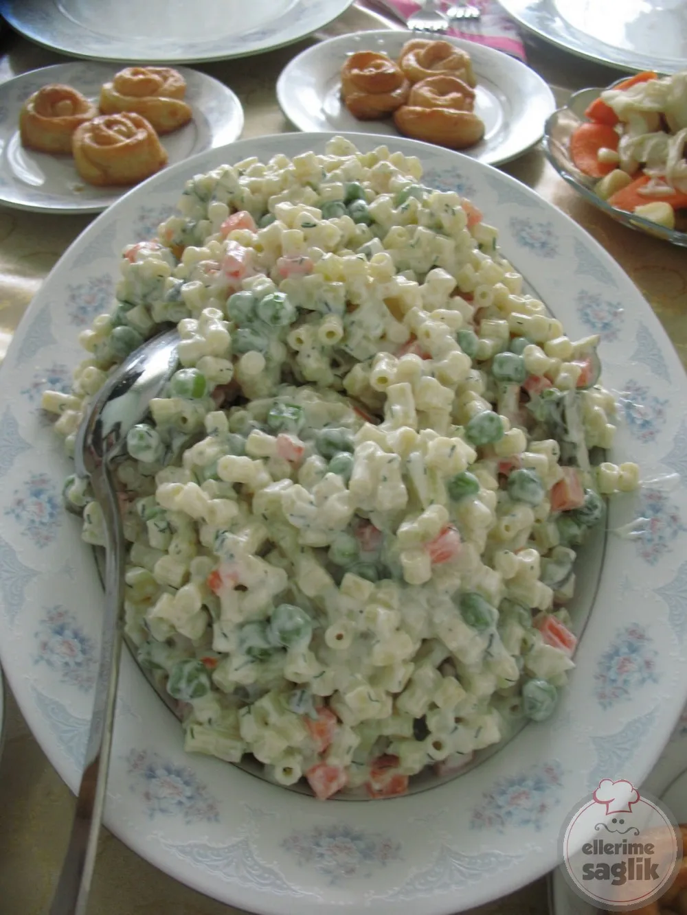 Dereotlu Makarna Salatası