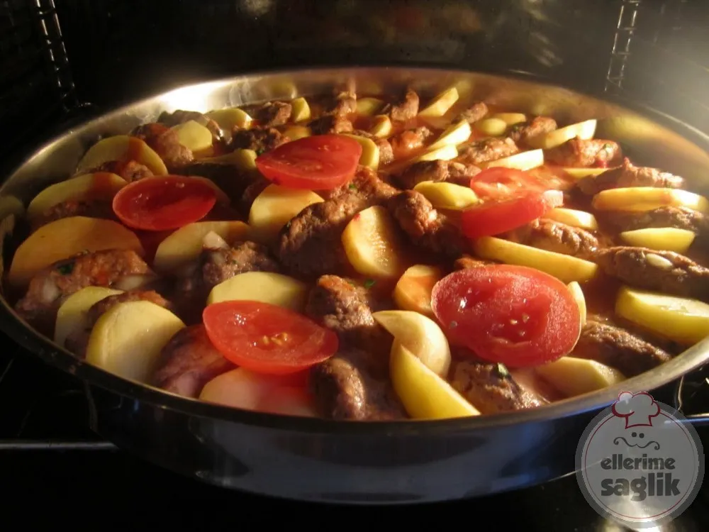 Fırında Köfte Patates