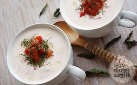 Kırmızı Biberli Cacık