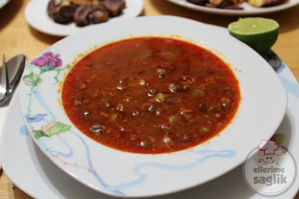 Yeşil Mercimekli Helle Çorbası