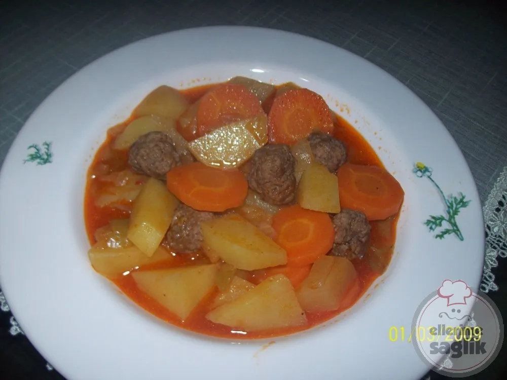 Köfteli Patates Yemeği