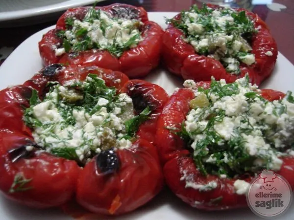 Peynirli Kırmızı Biber Dolması