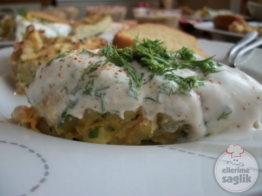 Yoğurtlu Patates Salatası