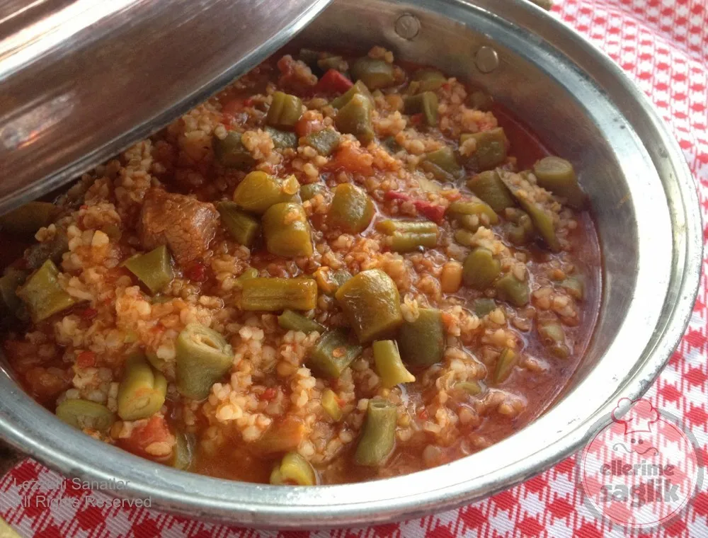 Etli Ve Fasulyeli Bulgur Pilavı