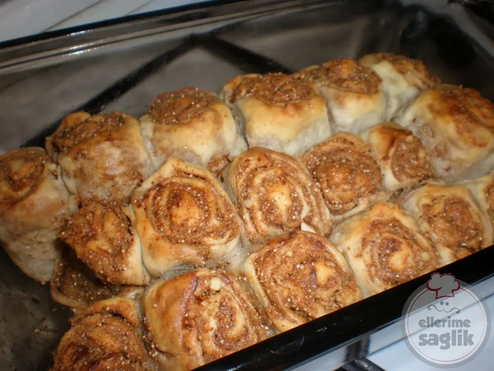 Haşhaşlı Rulo Çörek