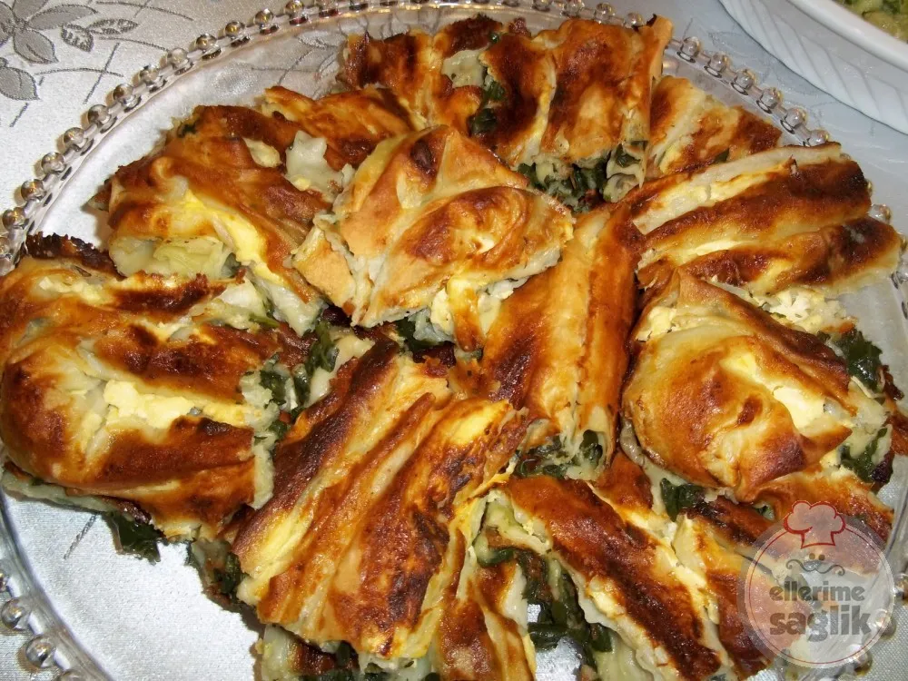 Ispanaklı Kol Böreği