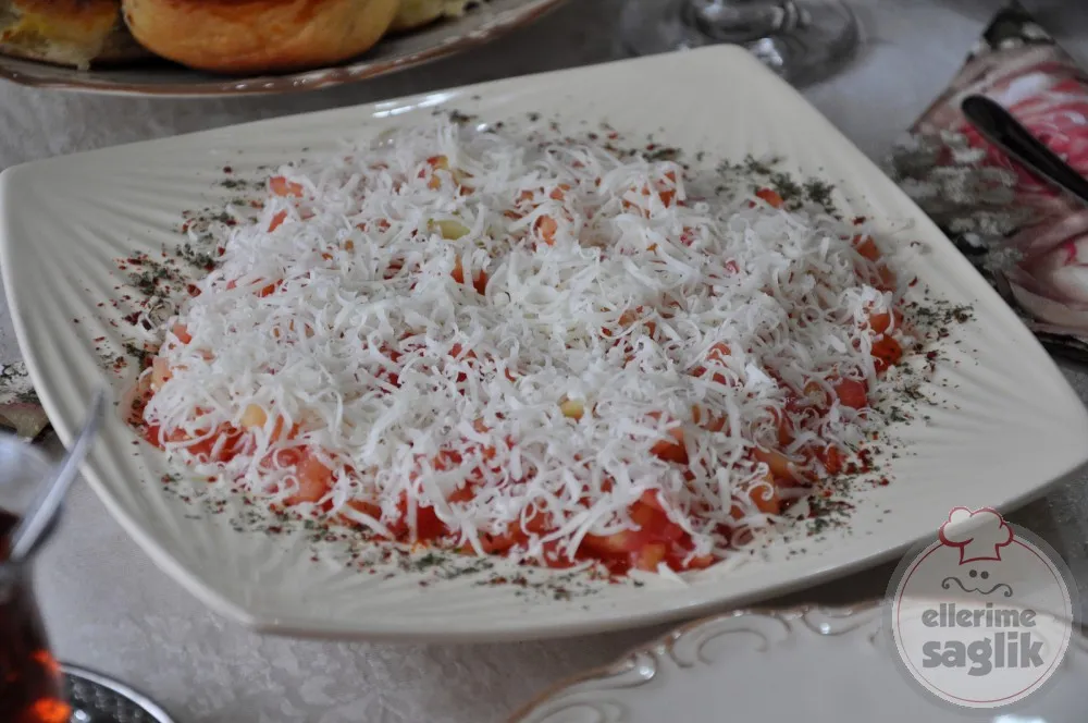 Karlı Domates Salatası