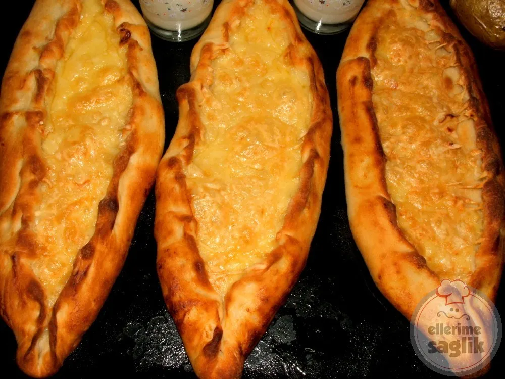 Kaşarlı  Pide