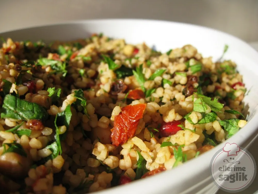 Kurutulmuş Domatesli Bulgur Salatası