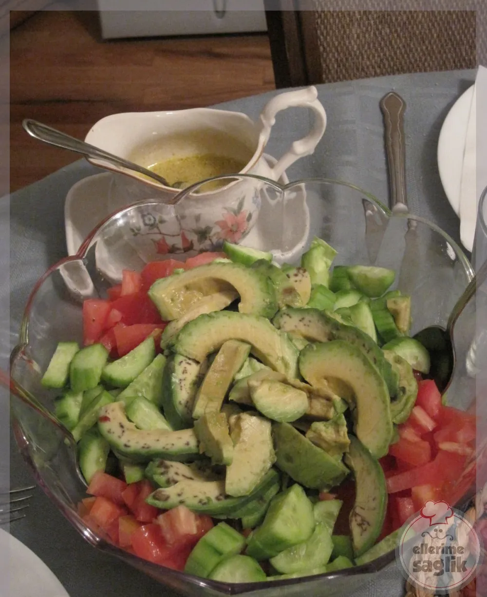 Avakado Salatası