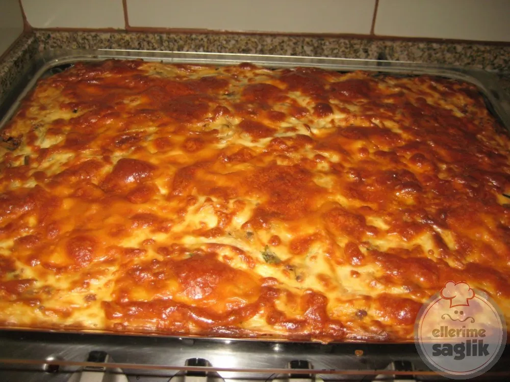 Beşamel Soslu Tavuklu Fırında Makarna