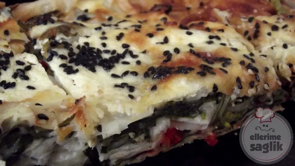 Ispanaklı Pastırmalı Börek