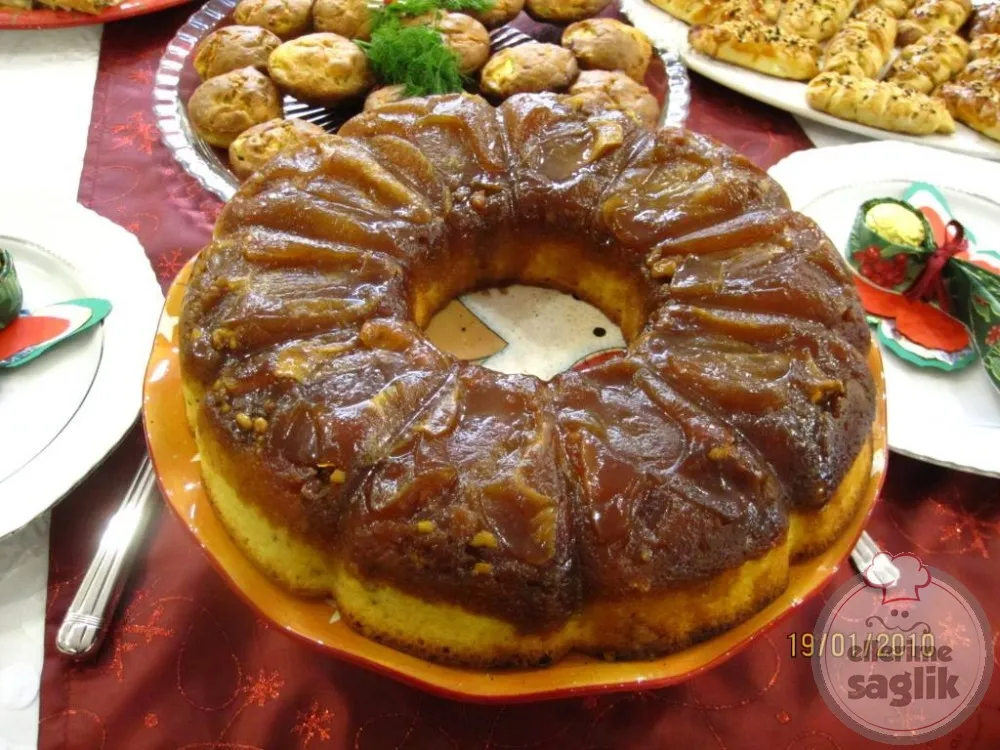 Karamelli Elmalı Kek