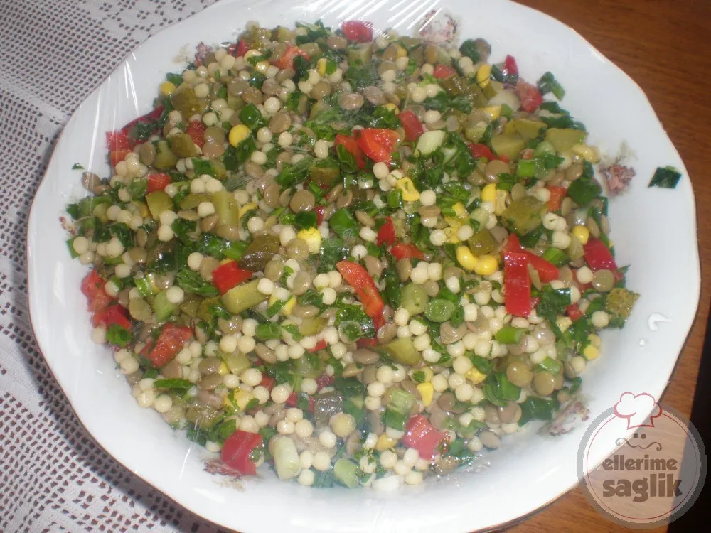 Kuskuslu Yeşil Mercimekli Salata