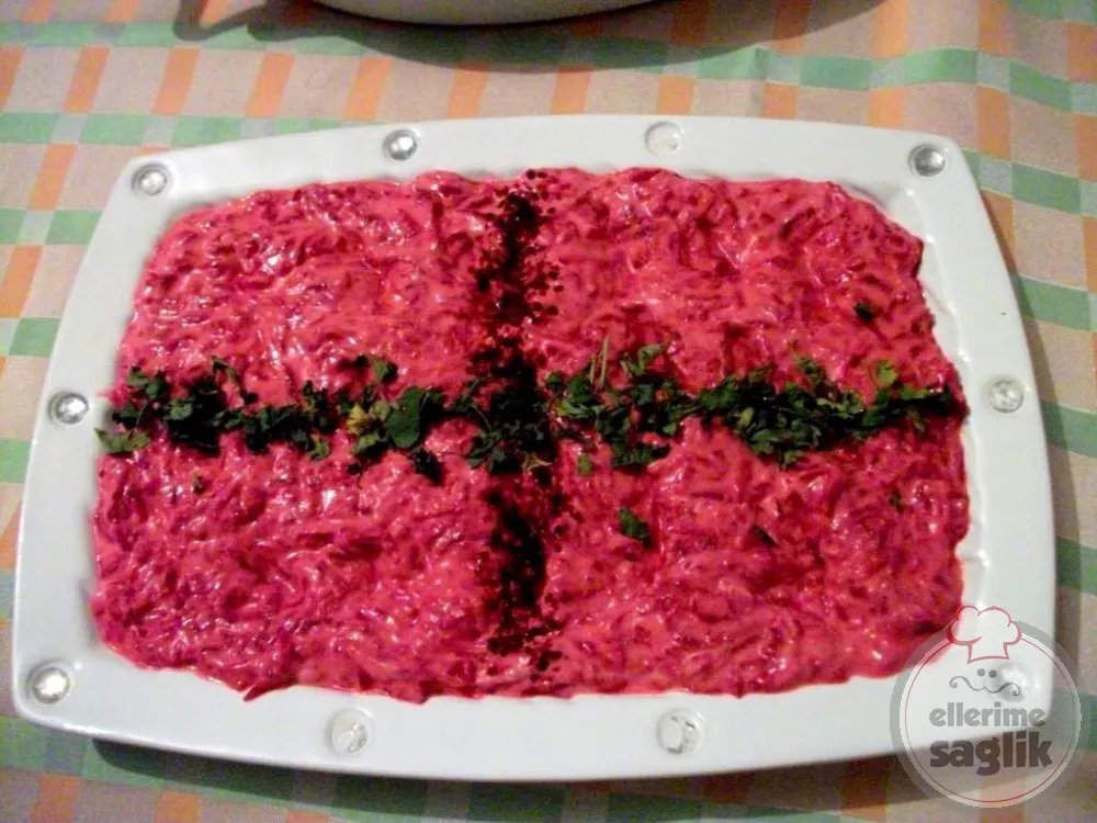Pancarlı Kabak Salatası