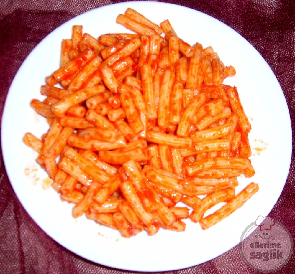 Salça Soslu Makarna
