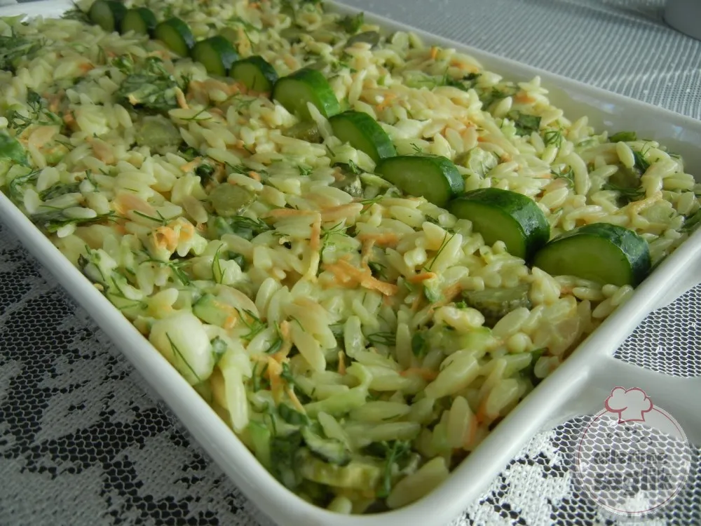 Arpa Şehriye Salatası