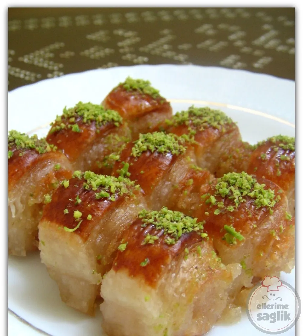 Kolay Samsa Tatlısı