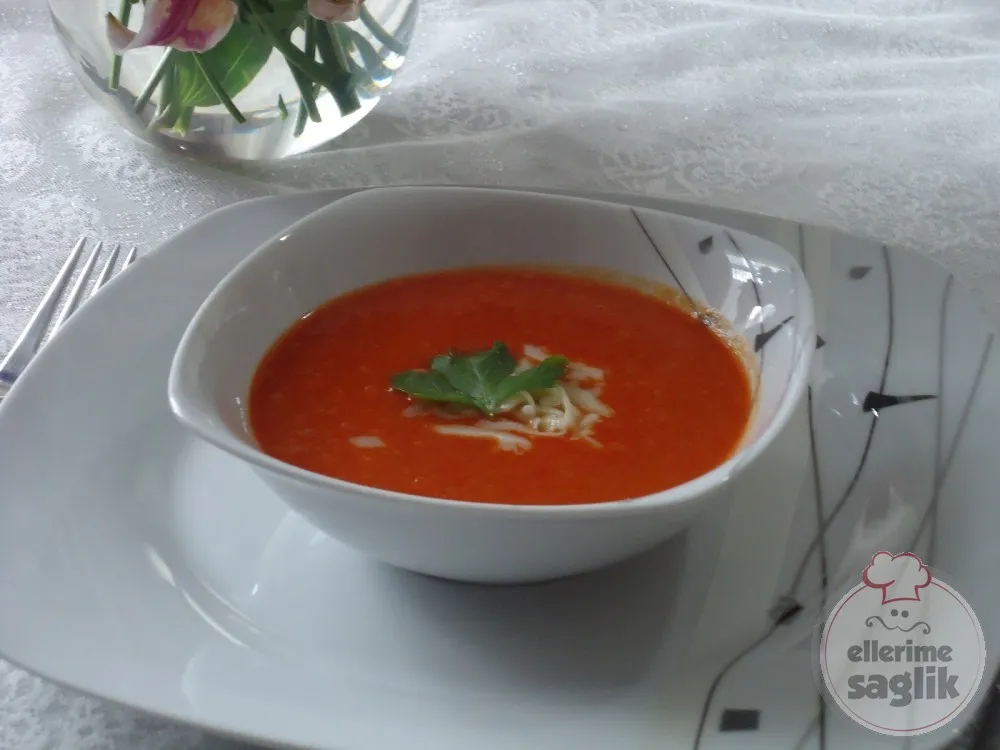Közlenmiş Biber Çorbası