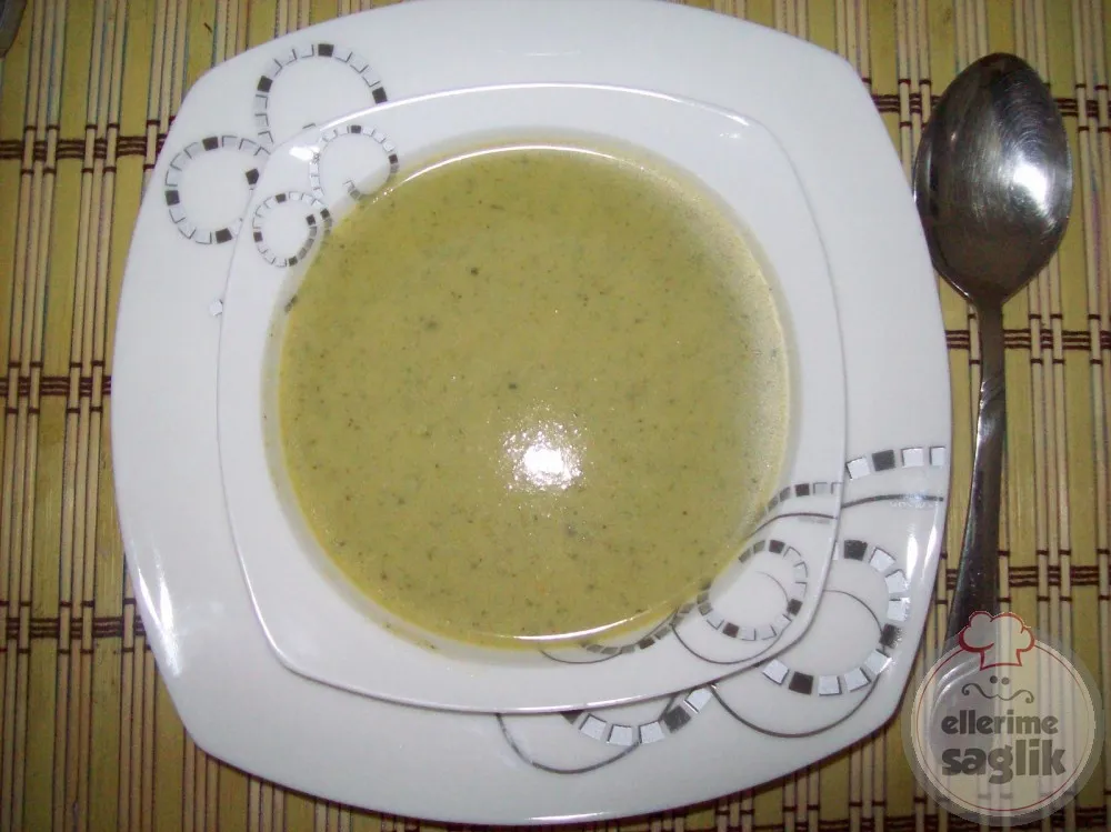 Kremalı Karışık Sebze Çorbası
