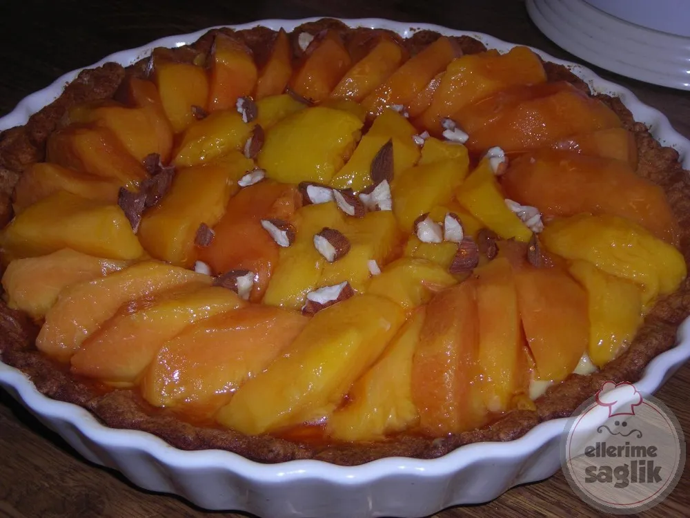 Kremalı Şeftalili Tart