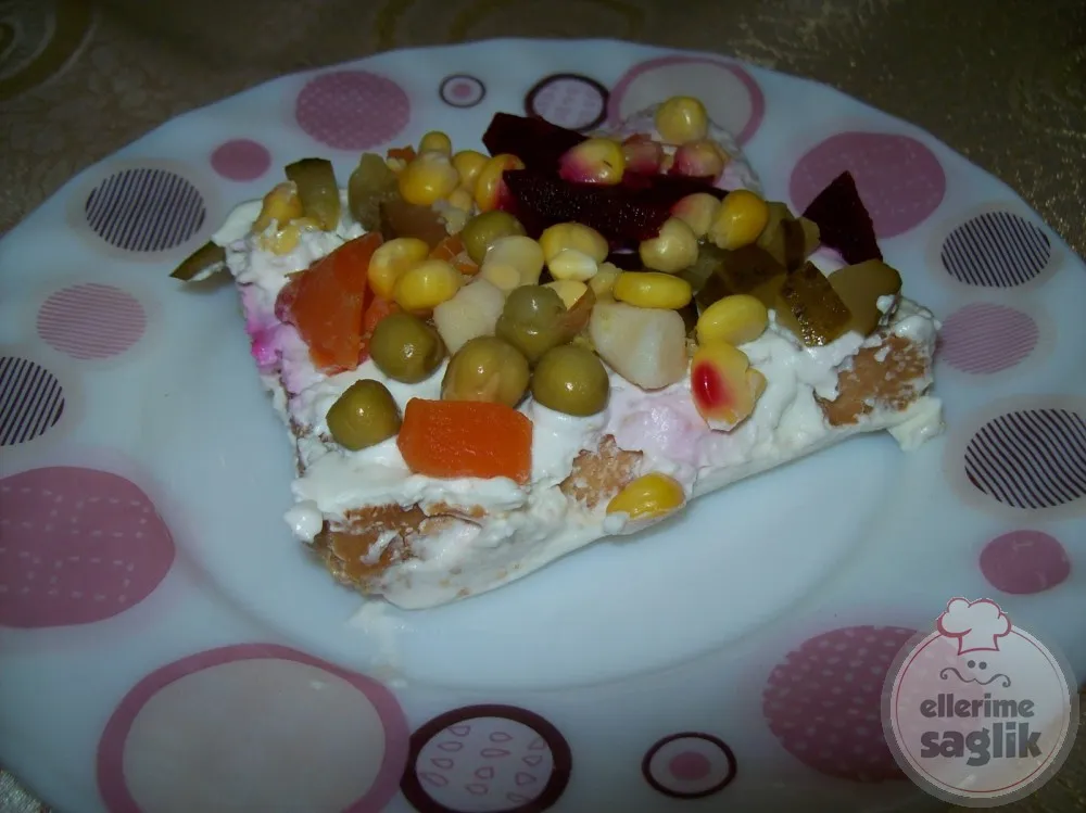 Bezelyeli Etimek Salatası