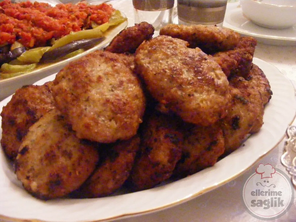 Kırmızı Biberli Tavuk Köfte