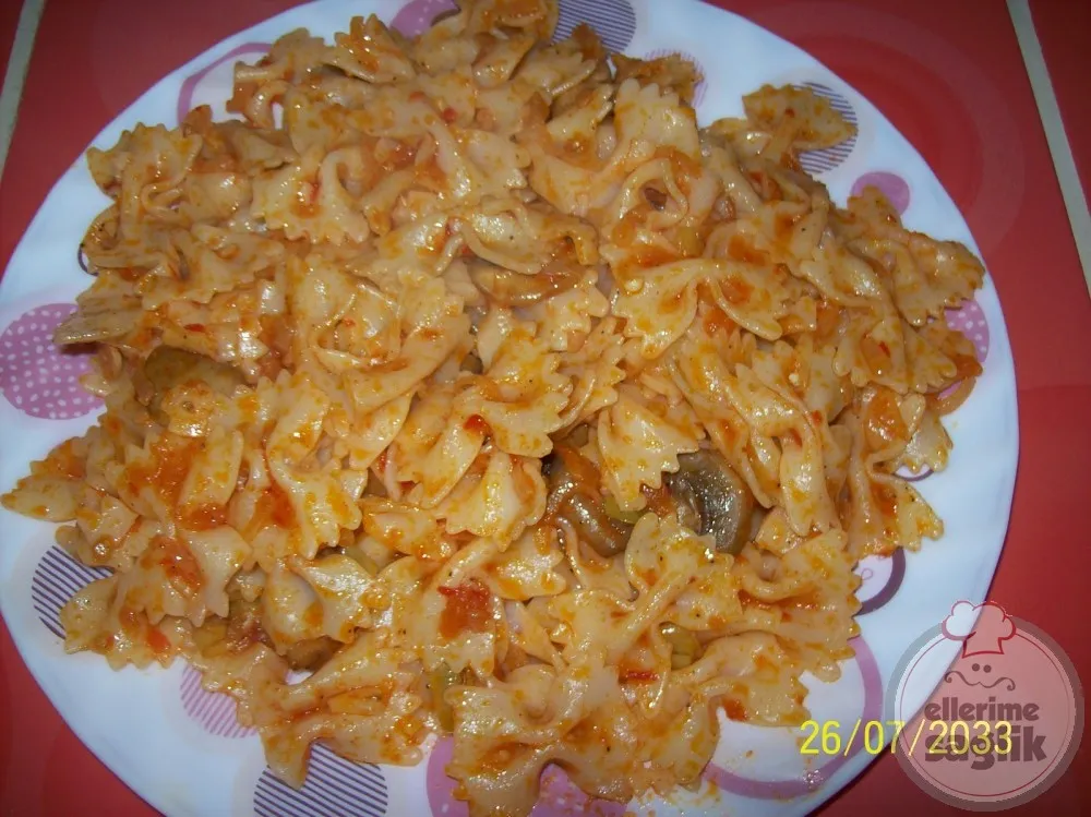 Mantar Soslu Makarna