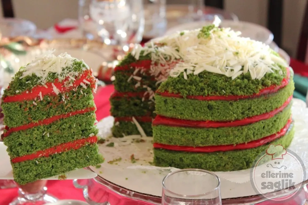 Renkli Ispanaklı Pasta