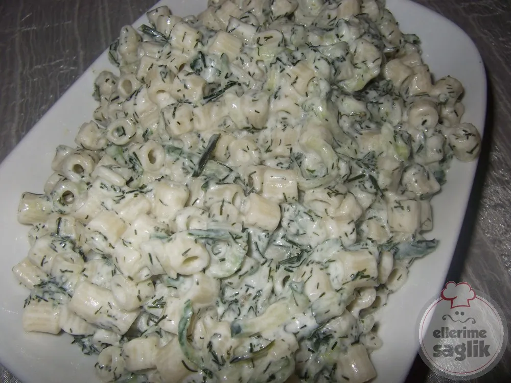 Salatalıklı Makarna Salatası