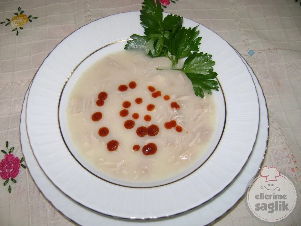 Tavuklu Paça Çorbası