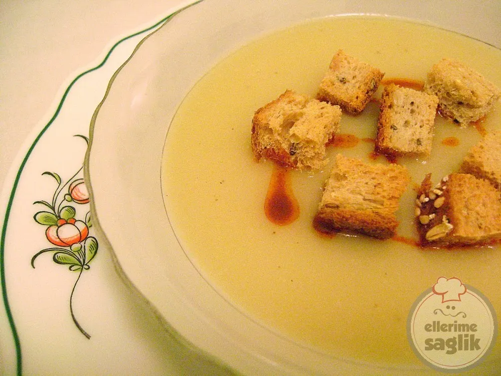 Kaşar Peyniri Çorbası