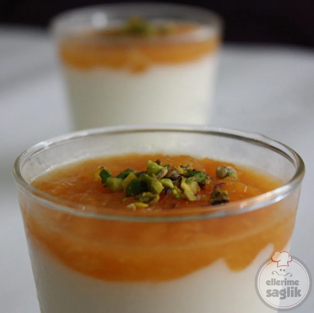 Şeftalili Panna Cotta