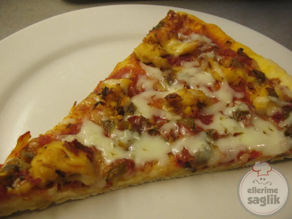 Kuşbaşılı Kaşarlı Pizza
