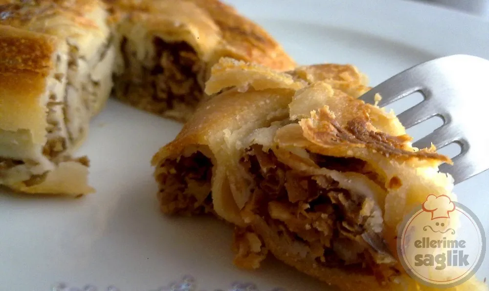 Mantarlı Açma Börek
