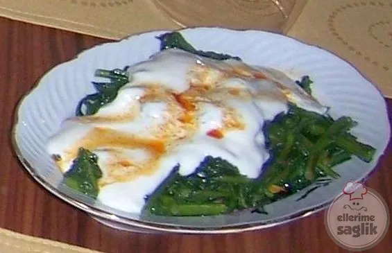 Yoğurtlu Karahindiba Kavurması