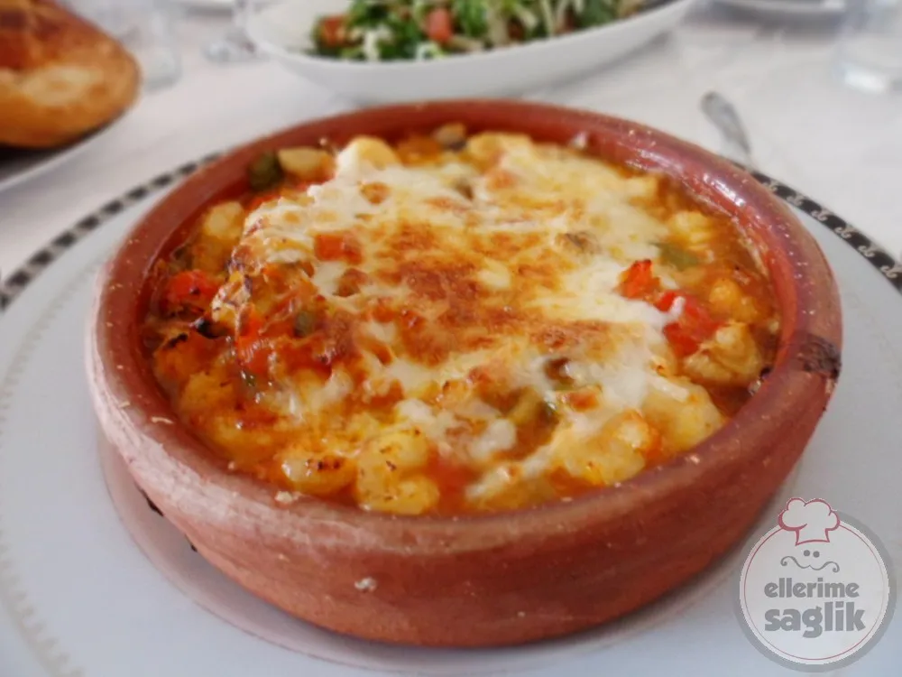 Güveçte Mantarlı Karides