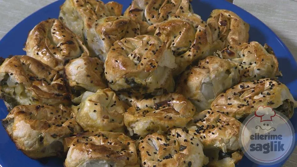 Ispanaklı Gül Böregi