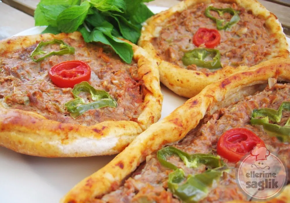 Kıymalı Minik Pide