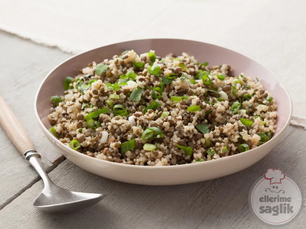 Kuskuslu Yeşil Mercimek Salatası