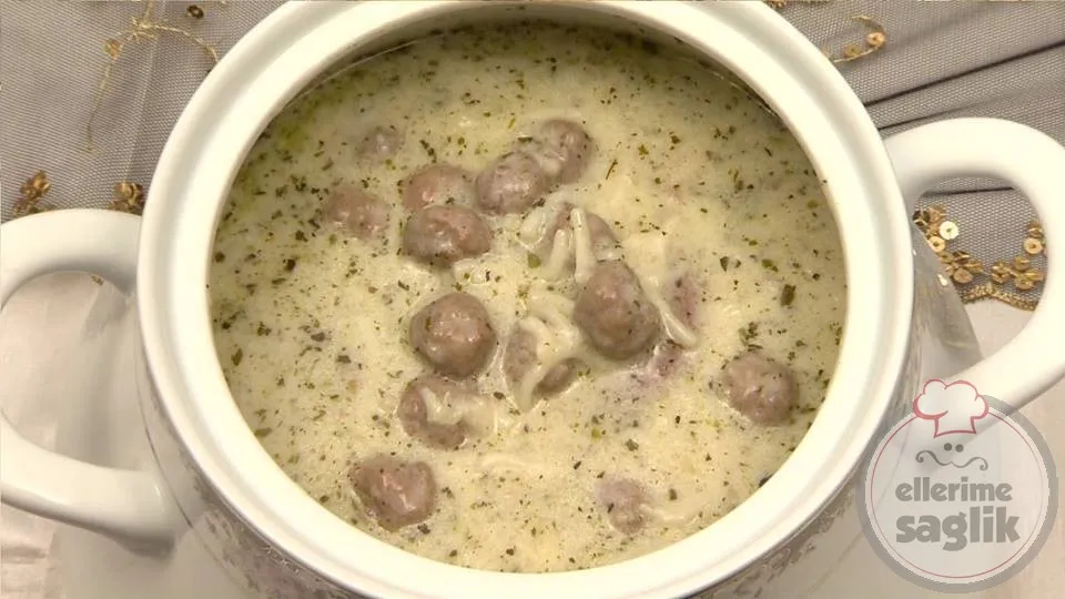 Erişte Çorbası