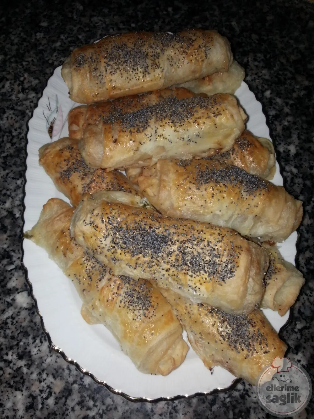 Kıymalı Rulo Börek