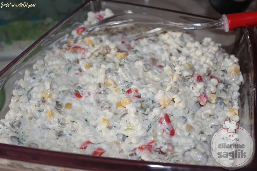 Kuskuslu Yoğurtlu Yeşil Mercimek Salatası
