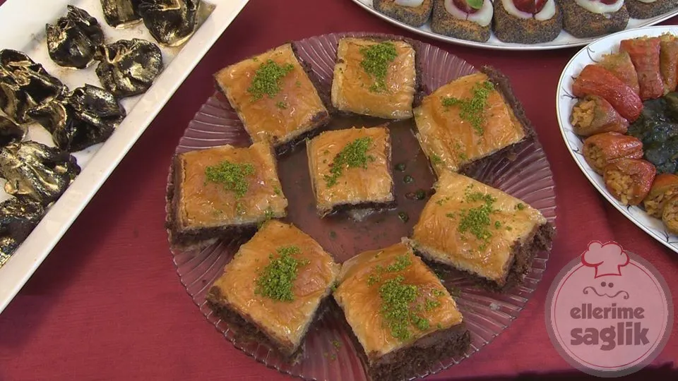 Baklava Hamurunda Kek