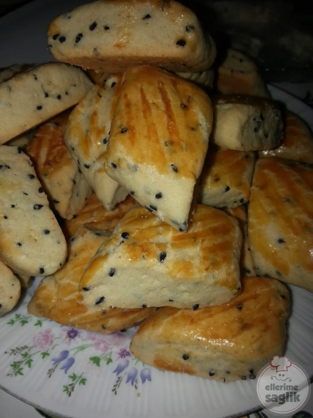 Çörek Otlu Kıtır Kurabiye