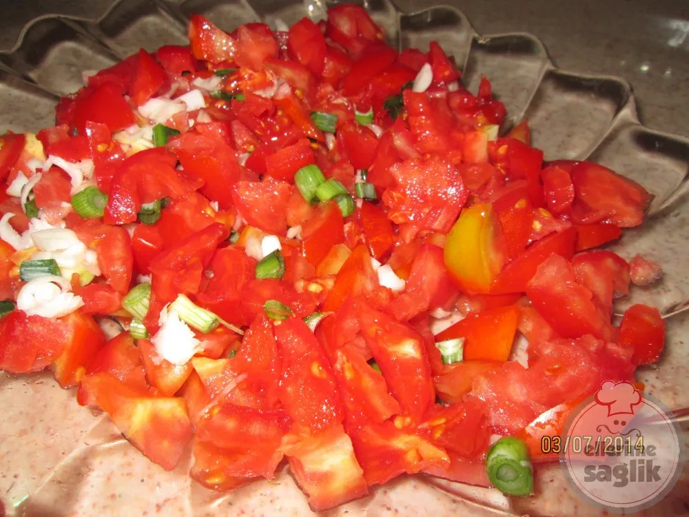 Dometes Salatası