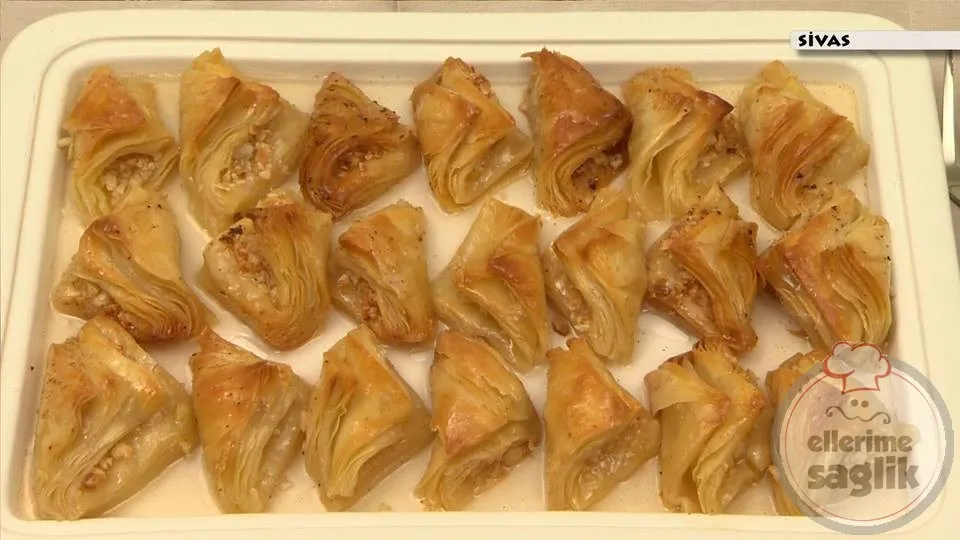 Kayısı Çekirdekli Baklavası